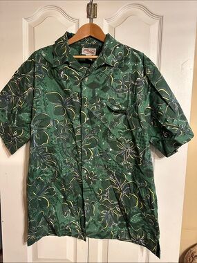 Men's Green Floral Short-Sleeve Camp Shirt